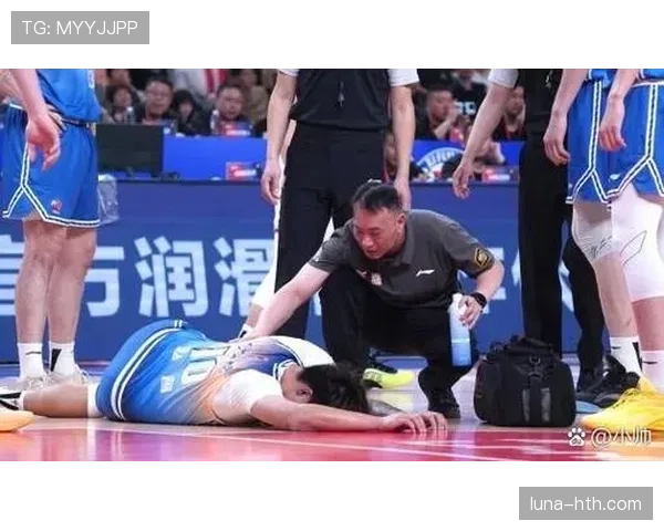 身体接触在篮球中如何界定？这次就带你看懂非法身体接触的基本判定